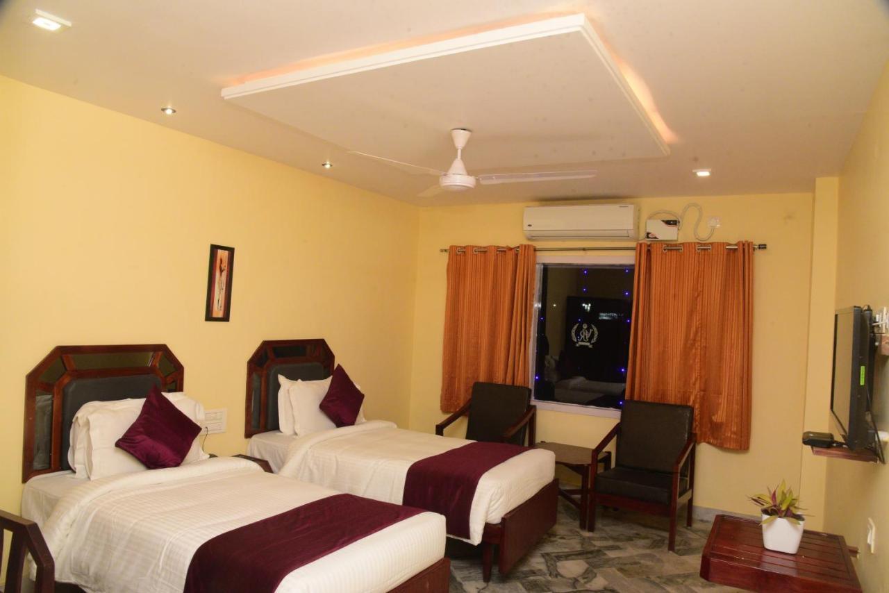 Hotel Vijaya Residency Anakapalle Luaran gambar