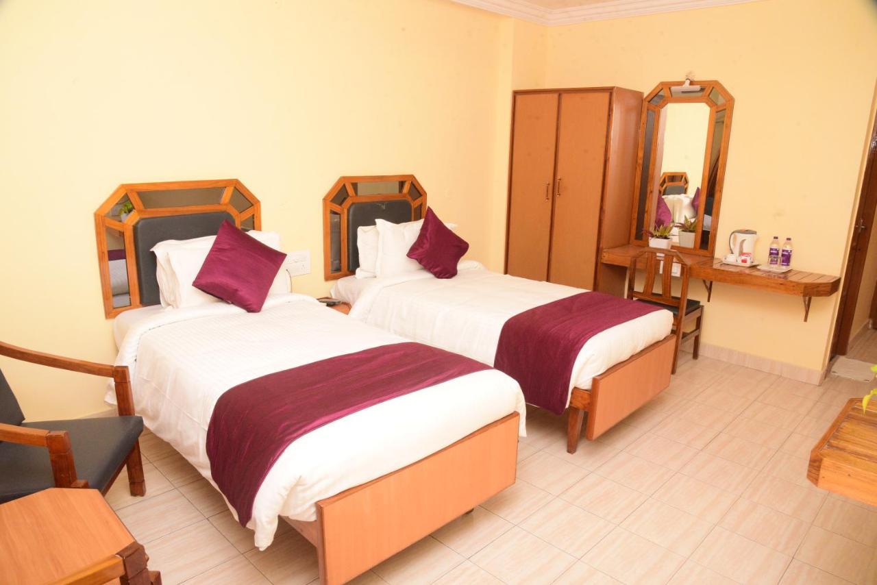 Hotel Vijaya Residency Anakapalle Luaran gambar